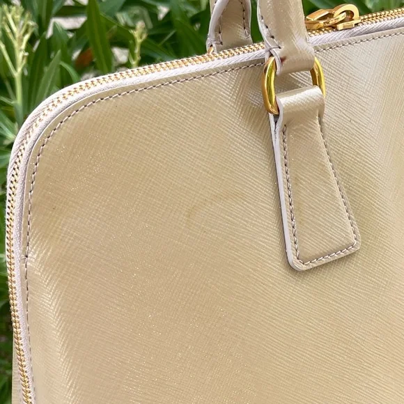 Auth PRADA Beige Saffiano Patent Leather Large Promenade Satchel - Picture 14 of 17